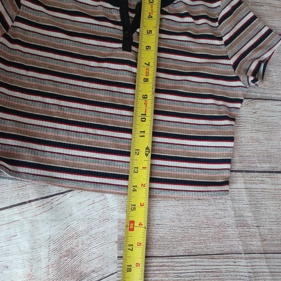 Crop top - Picture 8 of 9